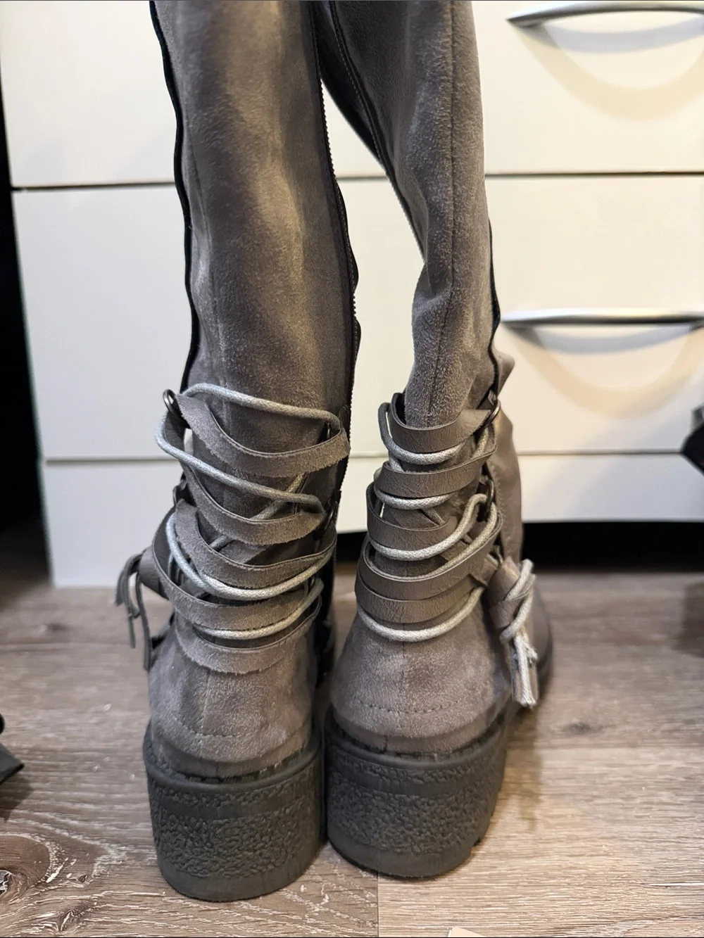 N/A stylish gray